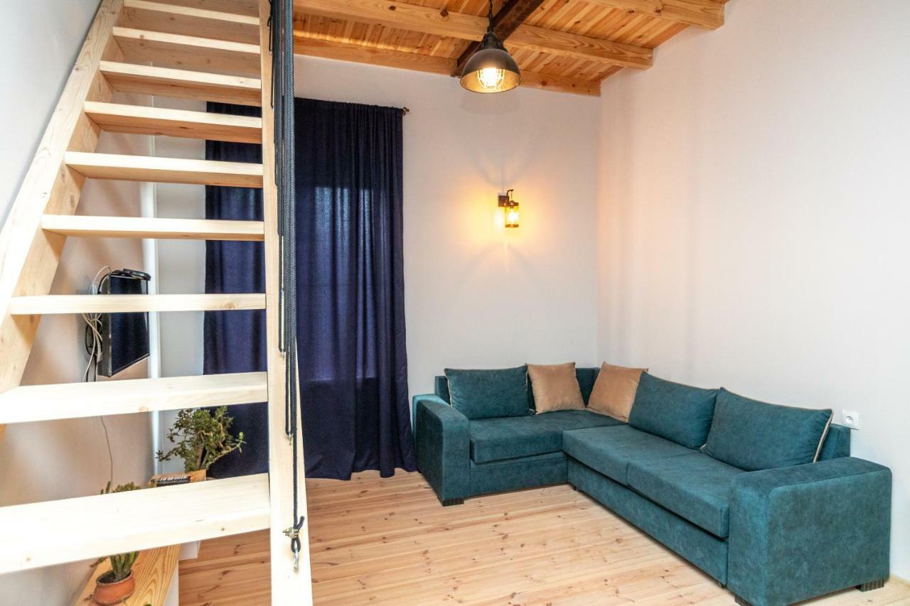 Giorgi's Apartment *
